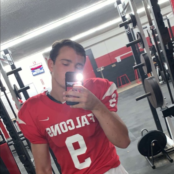 Meet your Posher, Chris - Picture 1 of 1